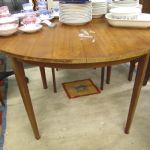 649 1079 DINING TABLE